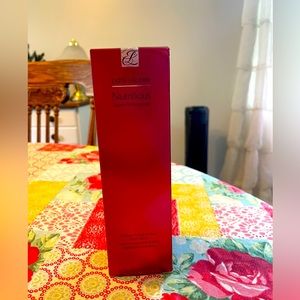 Estée Lauder Nutritious Super Pomegranate radiant energy lotion